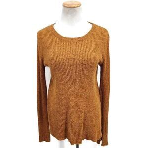 H&M basic mustard color sweater in size Medium Round Neck Long Sleeve